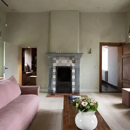 In With Terrace, Cleaning Included *